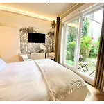Chambre Cosy Chez L Habitant Avec Salle De Bain Et Jardin Prive